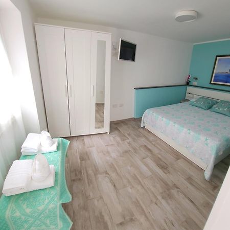 Casa Al Mare Orchidea - Motoparking - Wifi Free - Ac Cala Gonone Kültér fotó