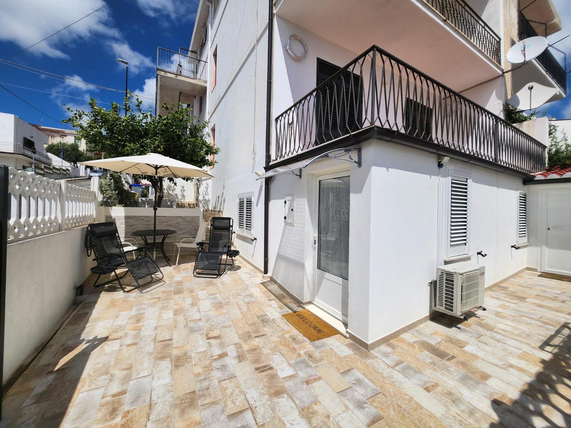 Casa Al Mare Orchidea - Motoparking - Wifi Free - Ac Cala Gonone Kültér fotó